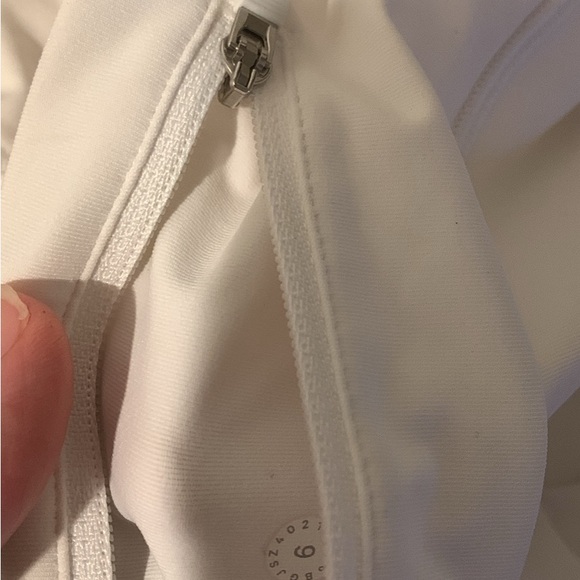 Lululemon white legging size 6 - Picture 3 of 7